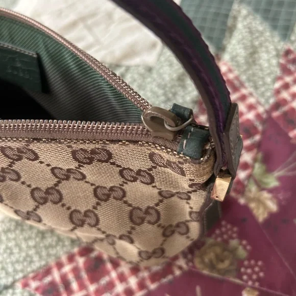 Gucci Brown Monogram Clutch - Picture 5 of 9